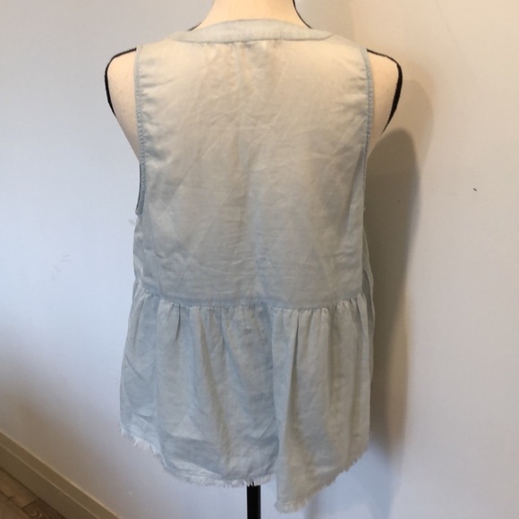 Bella Dahl revolve blue denim lightweight sleeveless top SZ M distressed edging - Picture 5 of 9